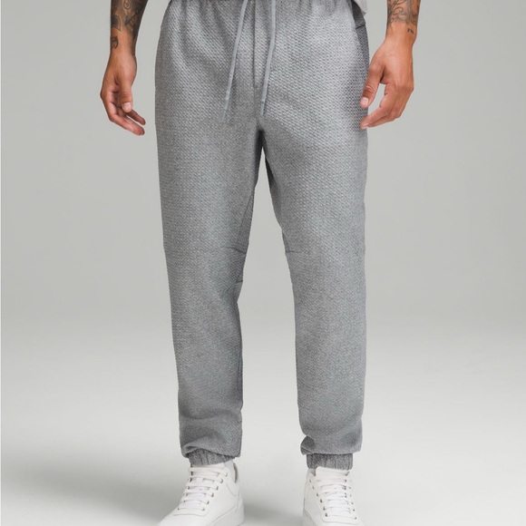 Lululemon Athletica Men's Heathered Gray Joggers - Picture 1 of 10